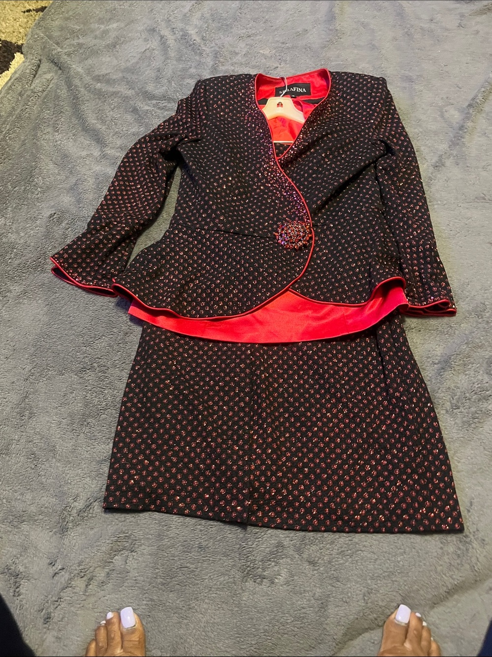 Alfina Black and Red Women's Two-Piece Skirt Set